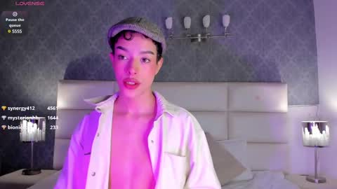 Osirismansour online show from 02/17/25, 01:36