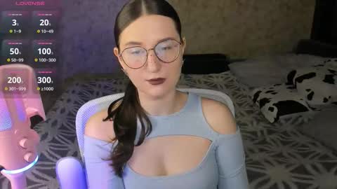 Leliana online show from 11/18/25, 11:36