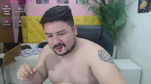 Snapshot of oso_gael chatting on 03/08/25, 05:33 Bear Gael online show from 03/08/25, 05:33