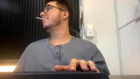 juan online show from 10/23/25, 04:56