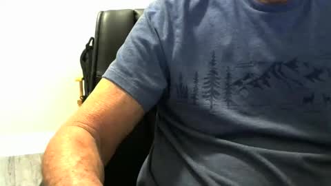 Ossi online show from 10/18/25, 02:58