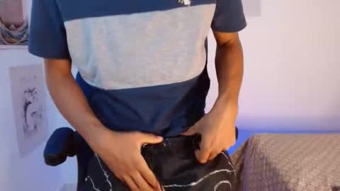 ostin 18hot online show from 10/30/25, 02:13