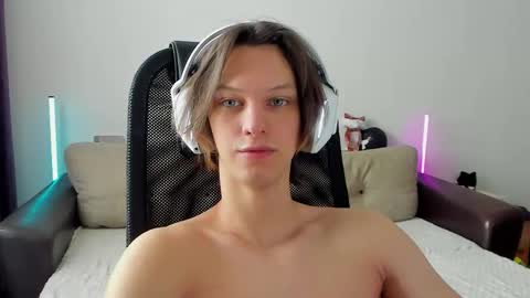 Snapshot of ostin_meoww chatting on 02/13/26, 05:25 Ostin online show from 02/13/26, 05:25