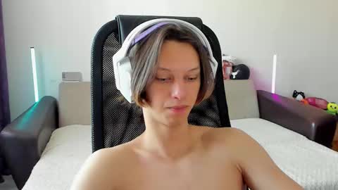 Snapshot of ostin_meoww chatting on 02/20/26, 06:26 Ostin online show from 02/20/26, 06:26