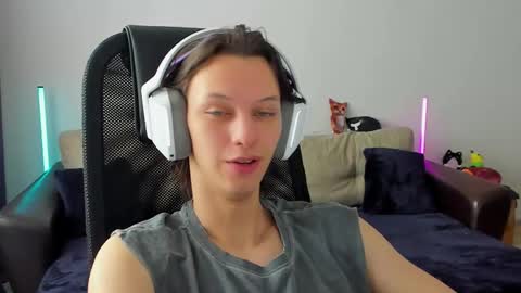 Snapshot of ostin_meoww chatting on 02/25/26, 07:18 Ostin online show from 02/25/26, 07:18