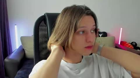 Snapshot of ostin_meoww chatting on 03/16/26, 05:35 Ostin online show from 03/16/26, 05:35