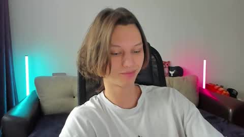 Snapshot of ostin_meoww chatting on 03/19/26, 03:54 Ostin online show from 03/19/26, 03:54