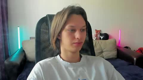 Ostin online show from 05/04/26, 05:03