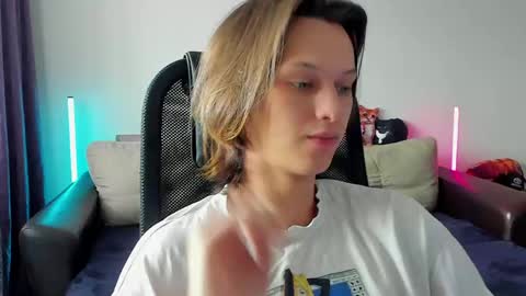 Ostin online show from 05/13/26, 08:34
