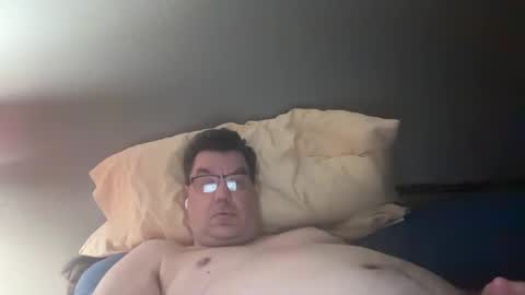 Snapshot of otter916 chatting on 11/15/25, 06:22 otter916 online show from 11/15/25, 06:22