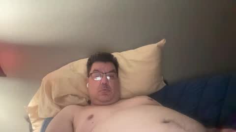 Snapshot of otter916 chatting on 11/16/25, 06:41 otter916 online show from 11/16/25, 06:41