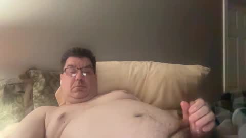 Snapshot of otter916 chatting on 11/19/25, 05:40 otter916 online show from 11/19/25, 05:40