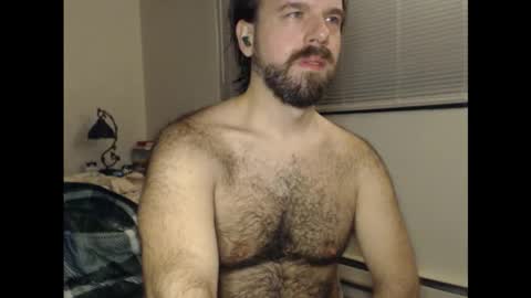 Snapshot of otterpussy chatting on 12/14/25, 06:01 OtterPussy online show from 12/14/25, 06:01