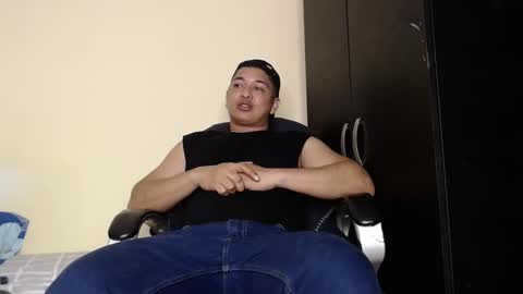 Snapshot of otto_stud chatting on 09/18/25, 03:52 otto_stud online show from 09/18/25, 03:52