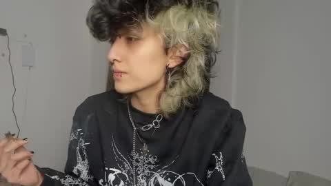 Snapshot of ottoyan_ chatting on 01/20/25, 04:43 Otto 3 online show from 01/20/25, 04:43