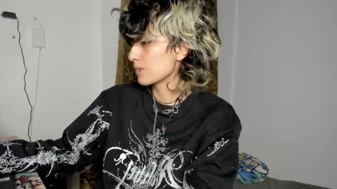 Snapshot of ottoyan_ chatting on 01/28/25, 04:50 Otto 3 online show from 01/28/25, 04:50