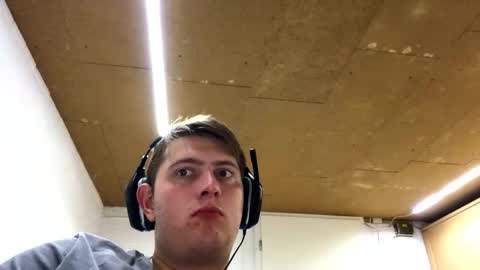 outflayd online show from 11/23/25, 11:04