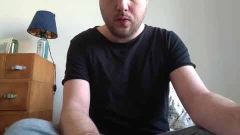 Snapshot of ovid231 chatting on 02/08/25, 09:35 92 online show from 02/08/25, 09:35