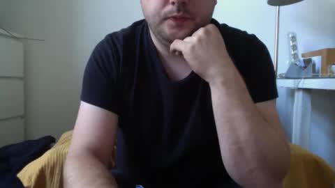 Snapshot of ovid231 chatting on 10/02/25, 07:59 92 online show from 10/02/25, 07:59