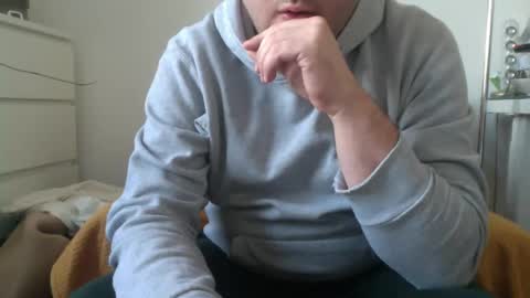 Snapshot of ovid231 chatting on 12/16/25, 09:58 92 online show from 12/16/25, 09:58