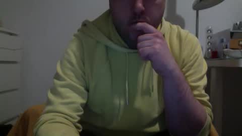 Snapshot of ovid231 chatting on 02/01/26, 06:17 92 online show from 02/01/26, 06:17