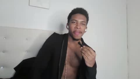 Snapshot of owen_222 chatting on 12/05/25, 02:09 Owen online show from 12/05/25, 02:09