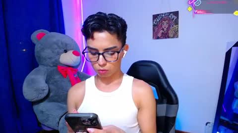Owen  Independent model  online show from 06/07/26, 10:19