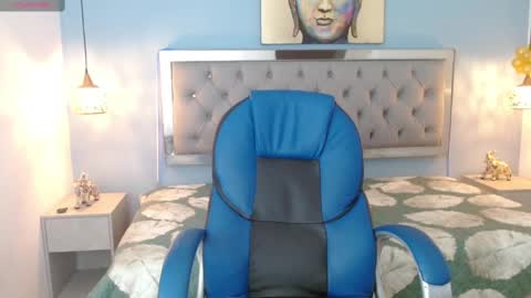 Snapshot of owenstone chatting on 12/30/24, 11:49 OWEN online show from 12/30/24, 11:49