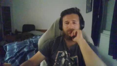 Snapshot of owlbar chatting on 12/17/25, 06:36 owlbar online show from 12/17/25, 06:36