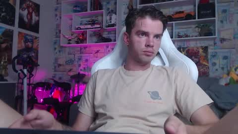 Mike online show from 09/11/25, 10:04