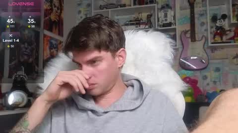 Snapshot of oxmikexo chatting on 02/06/26, 02:53 Mike online show from 02/06/26, 02:53