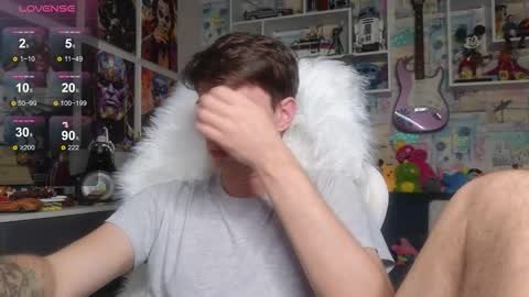 Snapshot of oxmikexo chatting on 02/10/26, 01:48 Mike online show from 02/10/26, 01:48