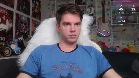 Snapshot of oxmikexo chatting on 03/09/26, 12:09 Mike online show from 03/09/26, 12:09