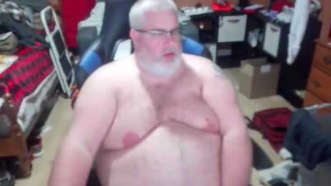 Snapshot of oxstorm chatting on 12/10/24, 02:59 Oxstorm online show from 12/10/24, 02:59