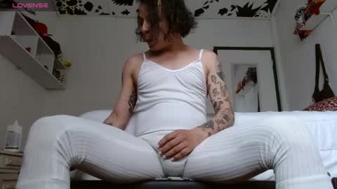 Snapshot of oxxy_jean chatting on 05/26/26, 02:57 Jeannifer online show from 05/26/26, 02:57