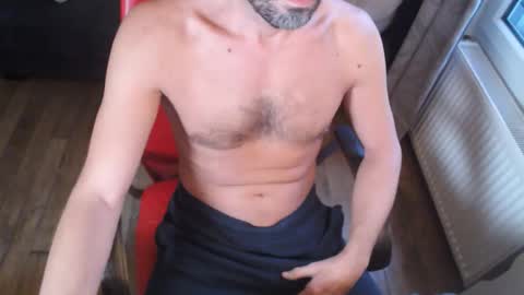 Snapshot of oyrlgtu1257 chatting on 01/12/26, 08:52 Oyrlgtu online show from 01/12/26, 08:52