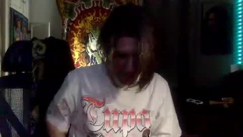 Snapshot of oystersbaby562 chatting on 10/08/25, 05:16 Frankie Oysters online show from 10/08/25, 05:16