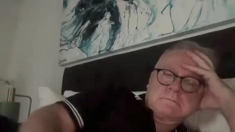 Snapshot of ozhairybearxxxx chatting on 12/23/24, 09:05 ozhairybearxxxx online show from 12/23/24, 09:05