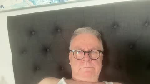 Snapshot of ozhairybearxxxx chatting on 01/07/25, 04:18 ozhairybearxxxx online show from 01/07/25, 04:18