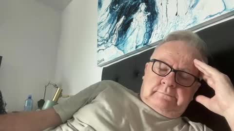 Snapshot of ozhairybearxxxx chatting on 03/09/25, 12:53 ozhairybearxxxx online show from 03/09/25, 12:53