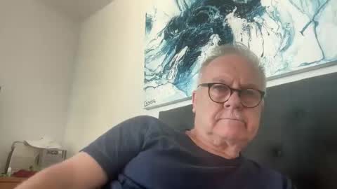 Snapshot of ozhairybearxxxx chatting on 04/13/26, 04:40 ozhairybearxxxx online show from 04/13/26, 04:40