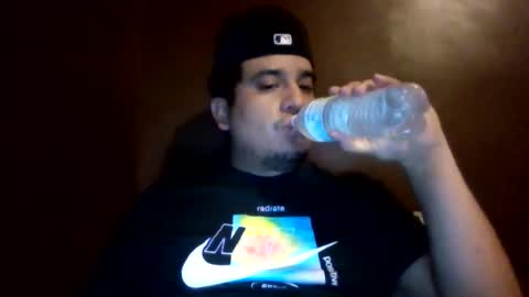 Snapshot of ozlo chatting on 10/22/25, 09:03 ozlo online show from 10/22/25, 09:03