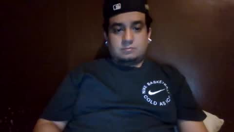 Snapshot of ozlo chatting on 10/25/25, 04:20 ozlo online show from 10/25/25, 04:20