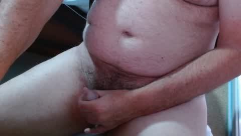 Snapshot of ozzieozzieoi chatting on 01/06/25, 12:48 HairyolOz online show from 01/06/25, 12:48