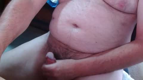 Snapshot of ozzieozzieoi chatting on 11/04/25, 02:43 HairyolOz online show from 11/04/25, 02:43