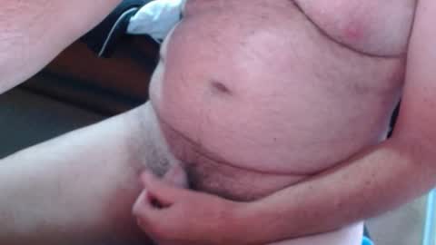 Snapshot of ozzieozzieoi chatting on 12/15/25, 01:54 HairyolOz online show from 12/15/25, 01:54