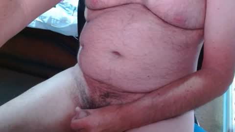 Snapshot of ozzieozzieoi chatting on 12/16/25, 02:49 HairyolOz online show from 12/16/25, 02:49