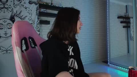 Alice online show from 12/10/24, 03:33