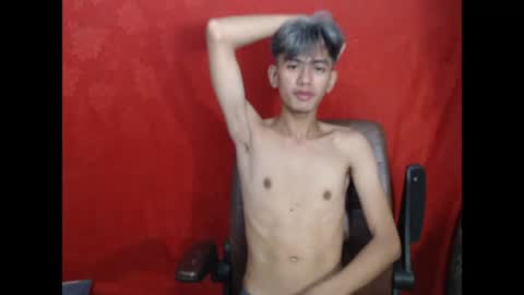 Snapshot of p1noytwink_xel chatting on 05/07/26, 04:01 p1noytwink_xel online show from 05/07/26, 04:01