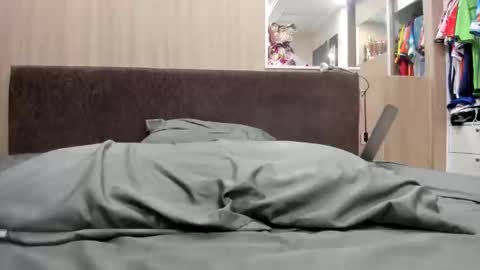 Snapshot of pablo_feet chatting on 01/27/25, 04:11 Paolo 187 84 online show from 01/27/25, 04:11